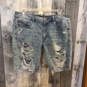 Boyfriend jean shorts